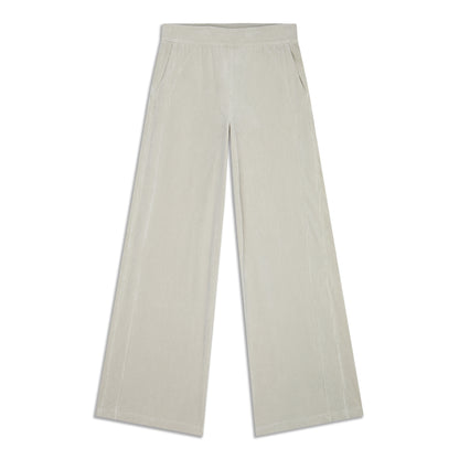 Scuba Mid-Rise Wide-Leg Pant - Resale